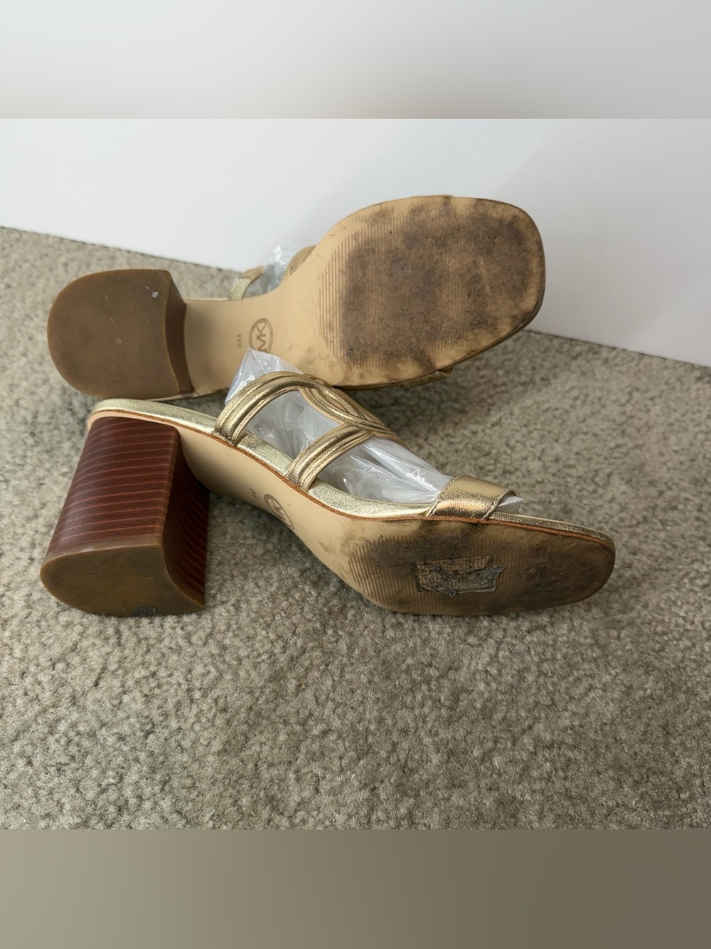 Michael Kors Alma Block Heel Mid leather pale GOLD Sandal 8 - Picture 4 of 6